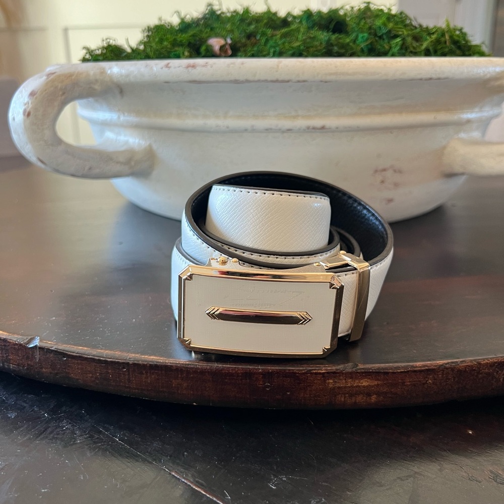 Men’s dress belt White and Gold